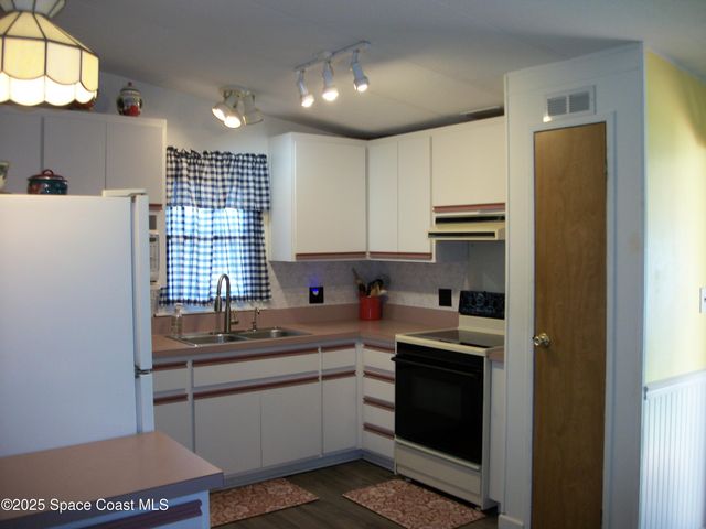 1972 Mango Street NE, Palm Bay, FL 32905