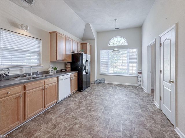 4581 Carriage DR, Virginia Beach, VA 23464