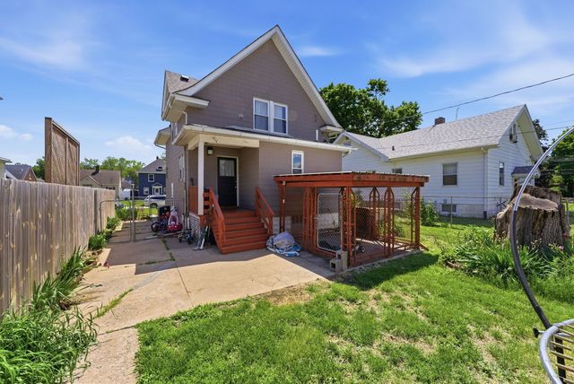 820 W 16th Street, Davenport, IA 52804