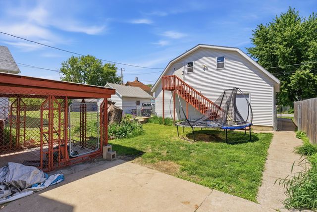 820 W 16th Street, Davenport, IA 52804