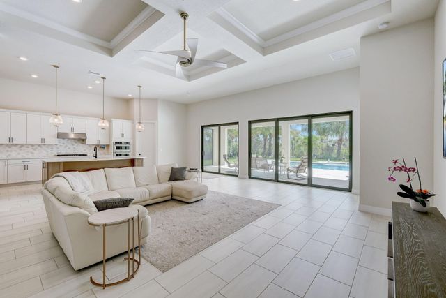 9234 Balsamo Drive, Palm Beach Gardens, FL 33412