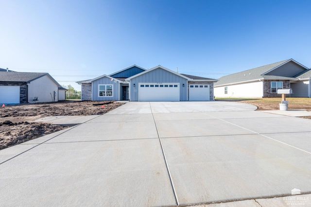 9164 Grammar Court, Manhattan, KS 66502