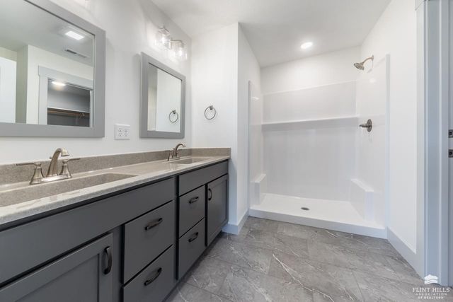 9164 Grammar Court, Manhattan, KS 66502