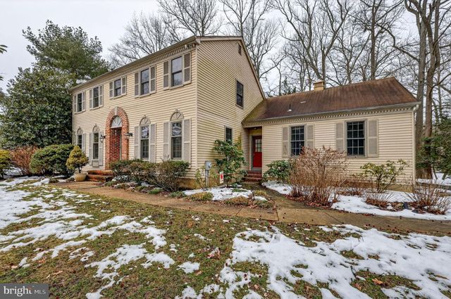 200 LAUREL LN, Mount Laurel, NJ 08054