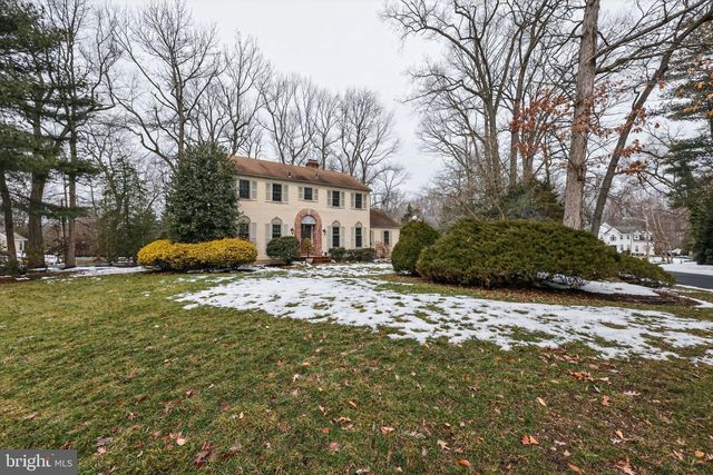 200 LAUREL LN, Mount Laurel, NJ 08054