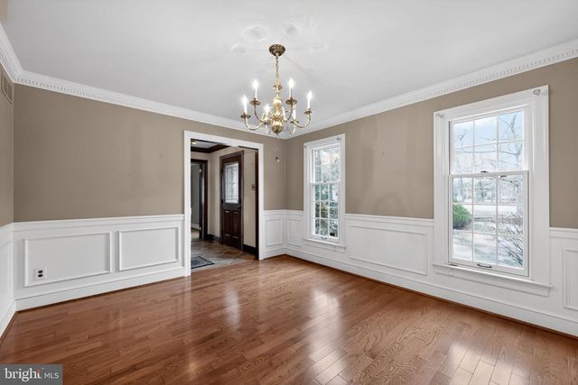 200 LAUREL LN, Mount Laurel, NJ 08054