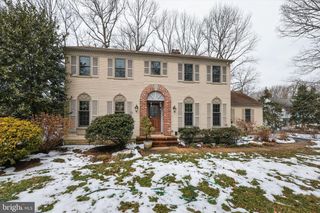 200 LAUREL LN, Mount Laurel, NJ 08054