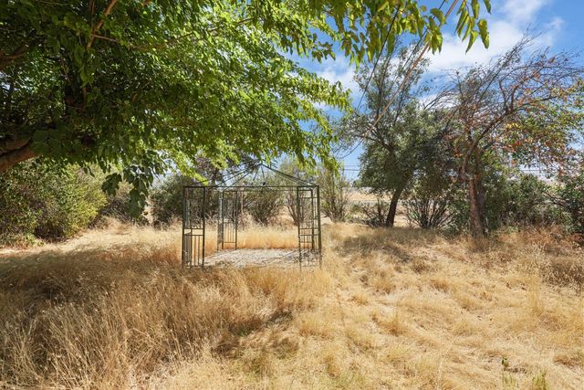 256 Olmstead Dr, Sacramento, CA 95838