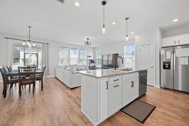 107 Patterson Avenue, Goose Creek, SC 29445