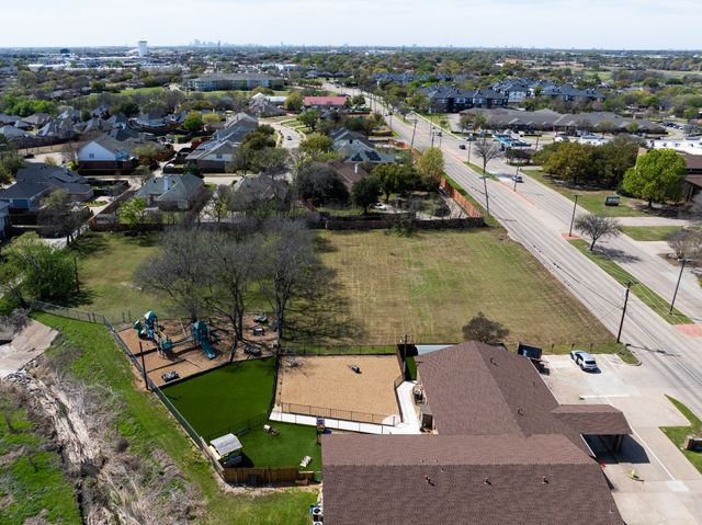 330 Town East Boulevard, Sunnyvale, TX 75182