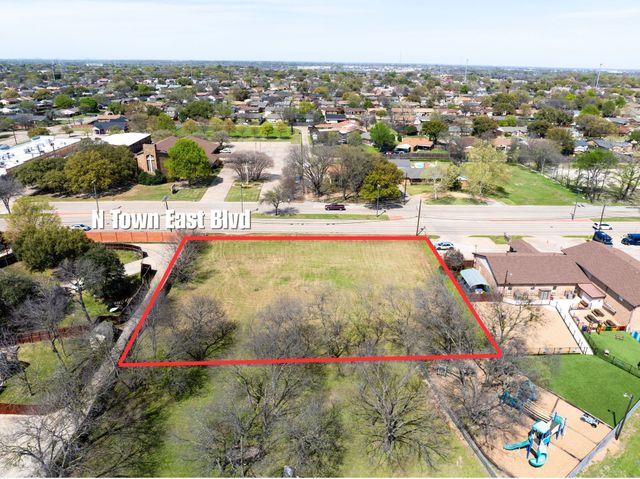 330 Town East Boulevard, Sunnyvale, TX 75182
