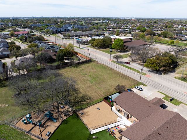 330 Town East Boulevard, Sunnyvale, TX 75182