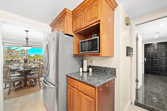 8745 Caminito Sueno, La Jolla, CA 92037
