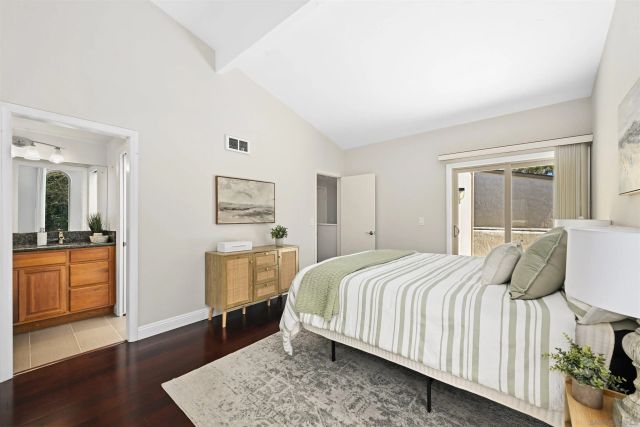 8745 Caminito Sueno, La Jolla, CA 92037