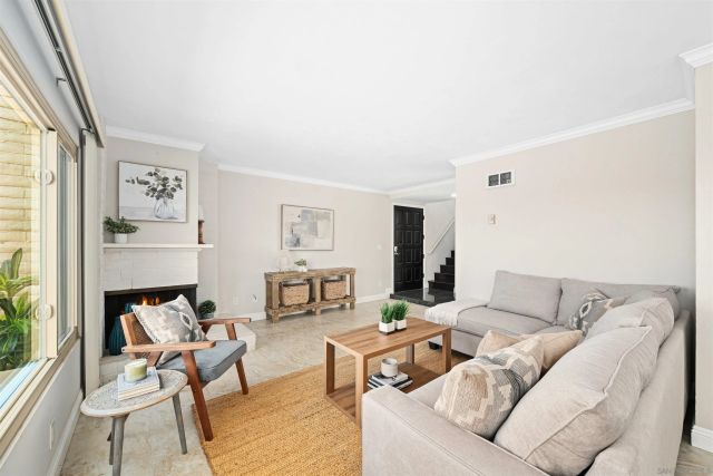8745 Caminito Sueno, La Jolla, CA 92037