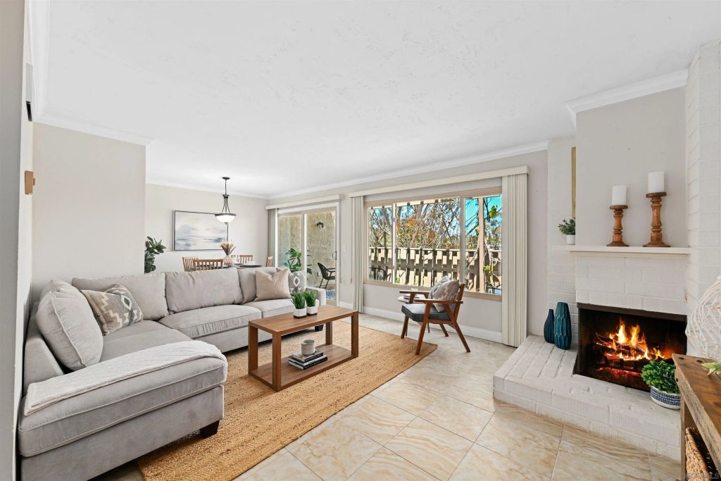 8745 Caminito Sueno, La Jolla, CA 92037
