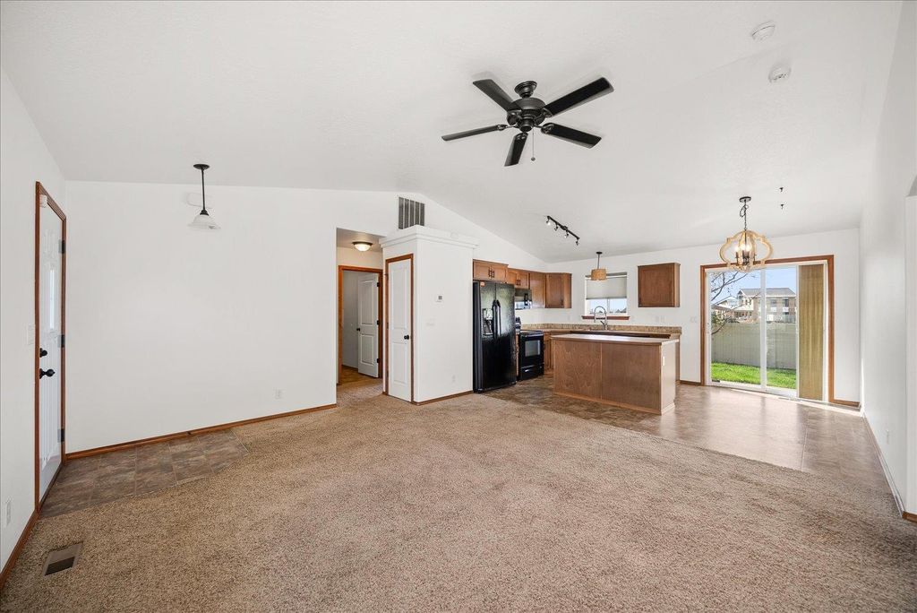 13276 N Reward Loop, Rathdrum, ID 83858 photo 5