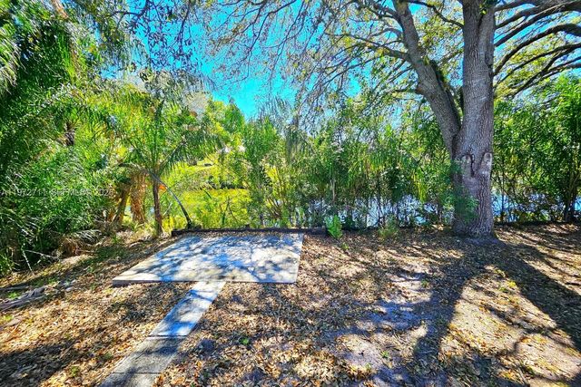 1440 GRAHAM CIR 1440, Lehigh Acres, FL 33936