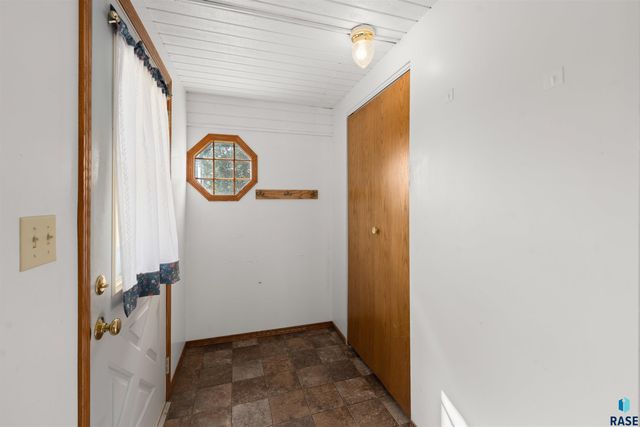 106 S Williams Ave Avenue, Sioux Falls, SD 57104