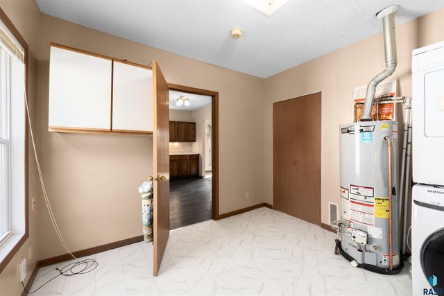 106 S Williams Ave Avenue, Sioux Falls, SD 57104