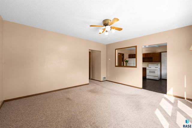 106 S Williams Ave Avenue, Sioux Falls, SD 57104