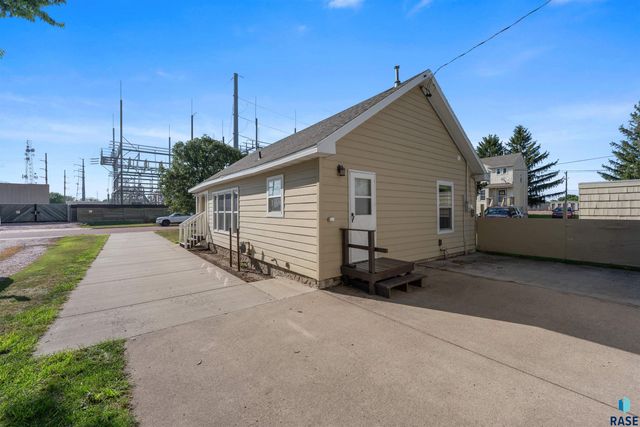106 S Williams Ave Avenue, Sioux Falls, SD 57104