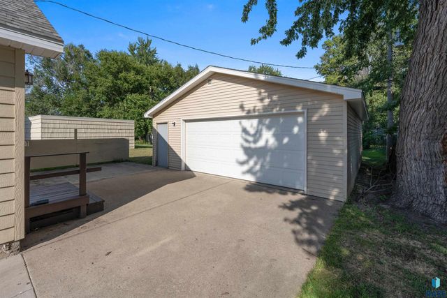 106 S Williams Ave Avenue, Sioux Falls, SD 57104