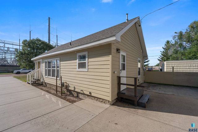 106 S Williams Ave Avenue, Sioux Falls, SD 57104