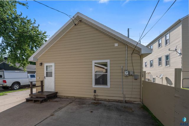 106 S Williams Ave Avenue, Sioux Falls, SD 57104