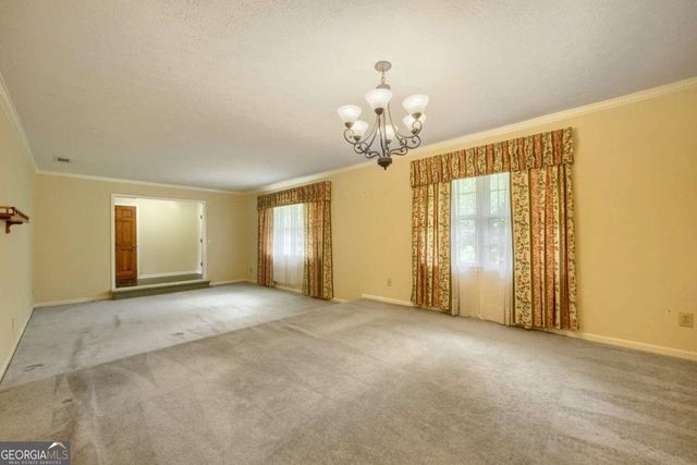 1909 Lake Lucerne Way SW, Lilburn, GA 30047