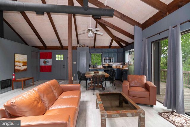 272 FRITZEL, Basye, VA 22810