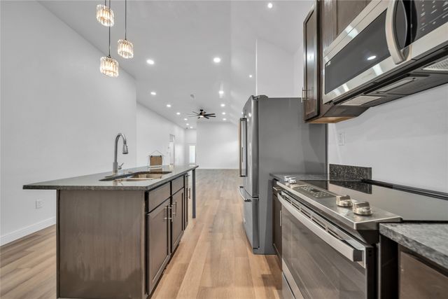 2406 Naoma Street, Dallas, TX 75241