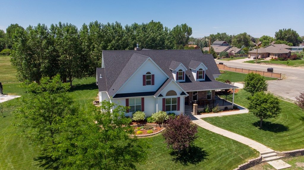 450 S Division St, Cowley, WY 82420 photo 2