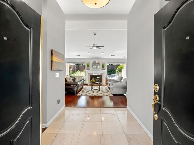 9377 N Saint Martin Drive, Fresno, CA 93720
