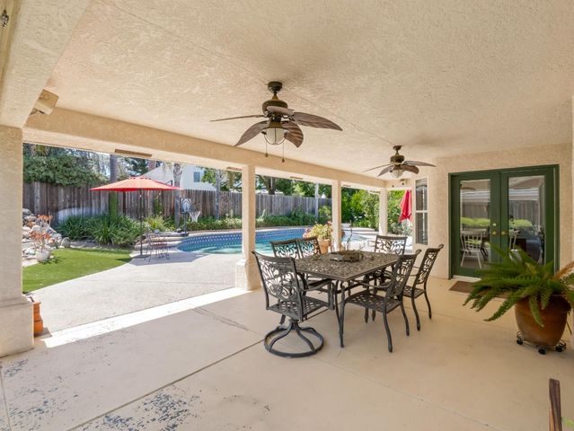 9377 N Saint Martin Drive, Fresno, CA 93720