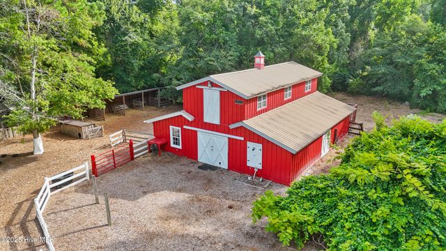 450 Berry Lane SW, Supply, NC 28462