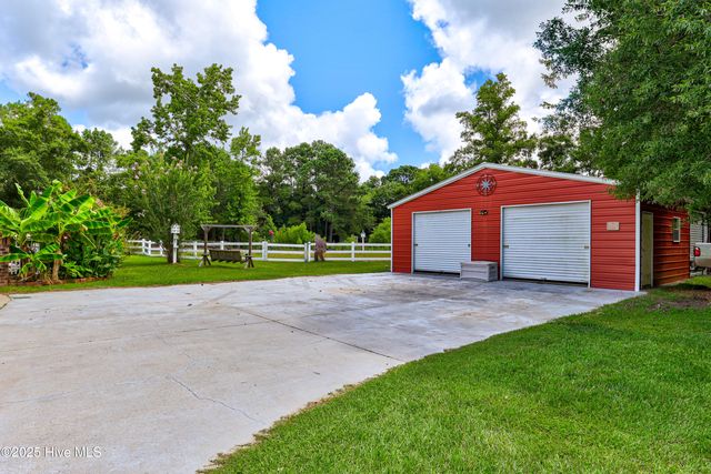 450 Berry Lane SW, Supply, NC 28462