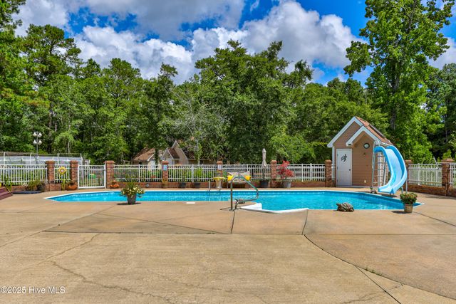 450 Berry Lane SW, Supply, NC 28462