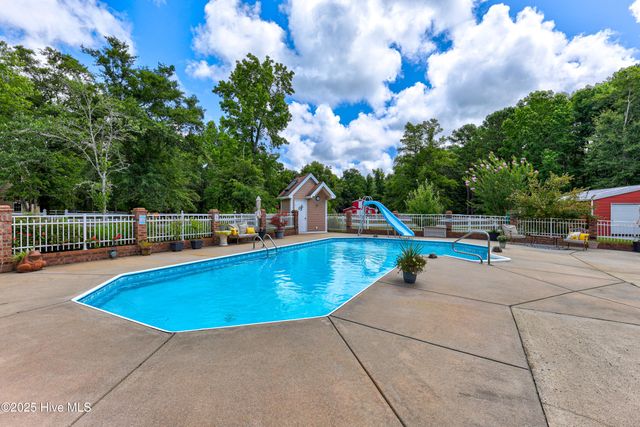 450 Berry Lane SW, Supply, NC 28462