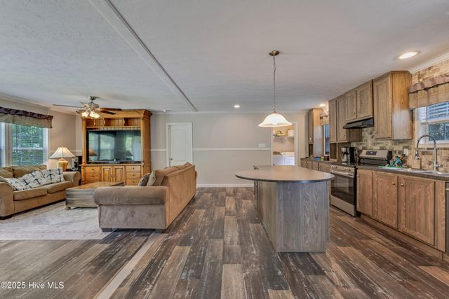 450 Berry Lane SW, Supply, NC 28462