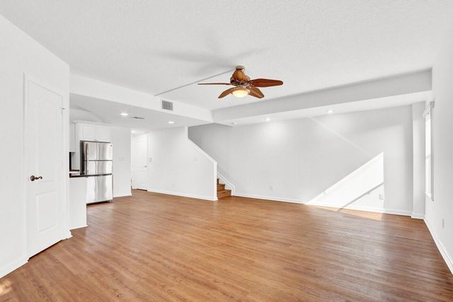 52 Uno Lago Drive, Juno Beach, FL 33408