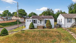 300 Kayser Avenue, St Louis, MO 63125
