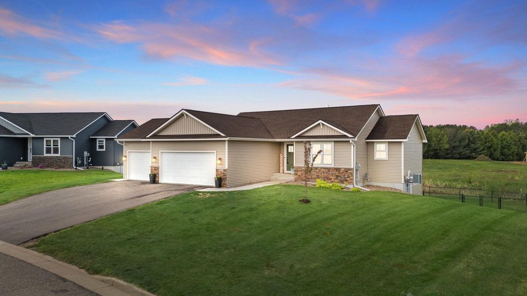 603 Grouse Way, New Richmond, WI 54017