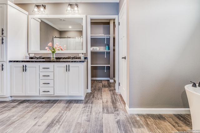 569 PR 1520, Bandera, TX 78003