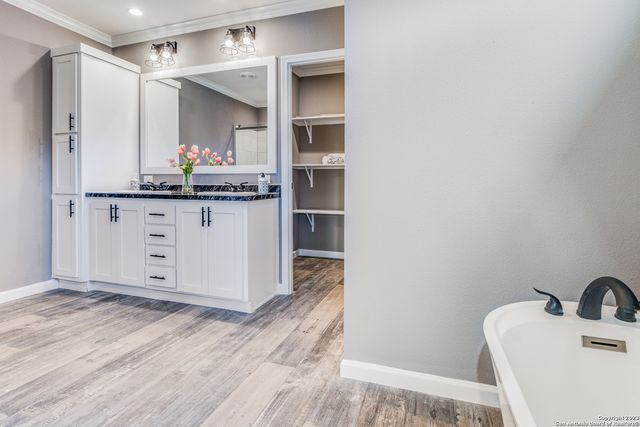 569 PR 1520, Bandera, TX 78003