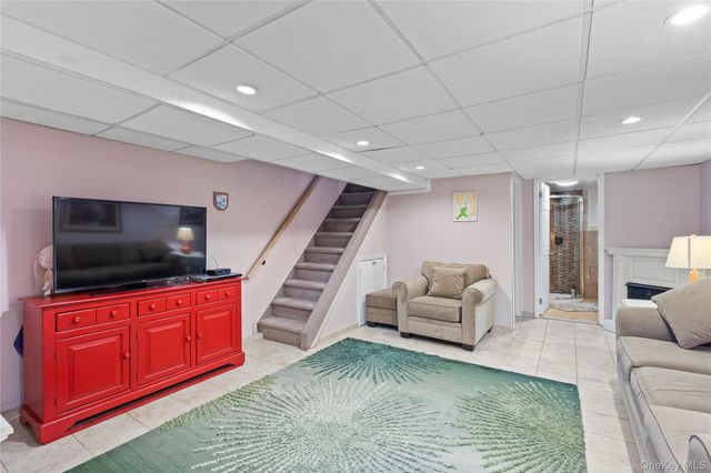 7-14 160th Street, Whitestone, NY 11357