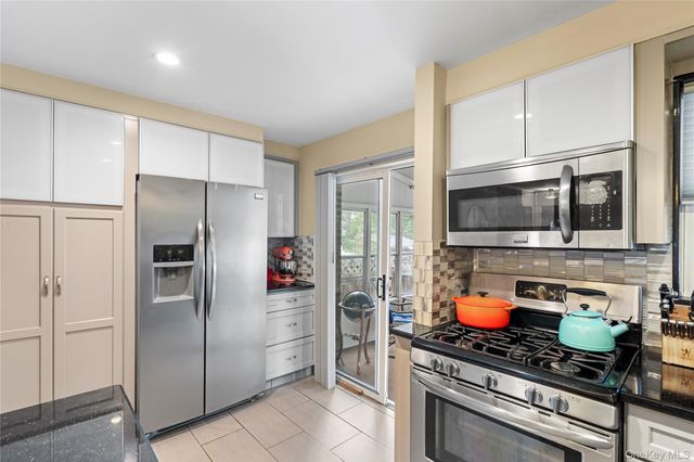 7-14 160th Street, Whitestone, NY 11357