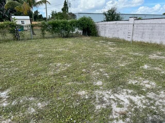 1015 AVENUE I 1, Riviera Beach, FL 33404