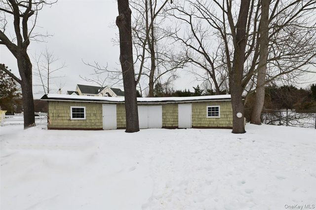 6 CALLAHAN Road, Fort Salonga, NY 11768