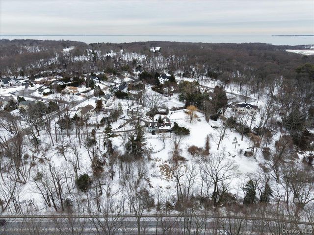 6 CALLAHAN Road, Fort Salonga, NY 11768